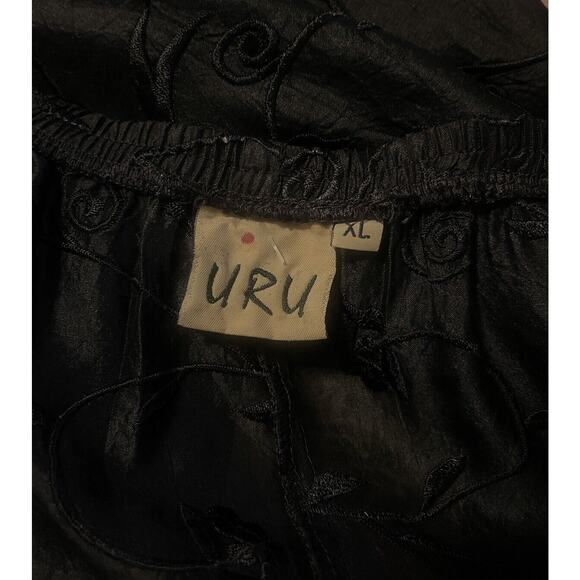 URU Women's XL Black Silk Floral Embroidered Wide Leg Roomy Pull On Pants NWT - Picture 4 of 4